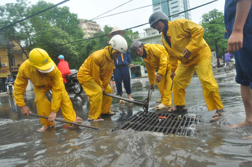 Thông tắc cống phường Hoàng Liệt - Hoàng Mai